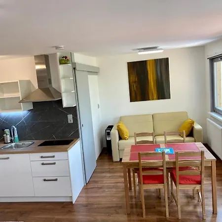 بيت خشبي - E - Vyhlidka Nad Rekou