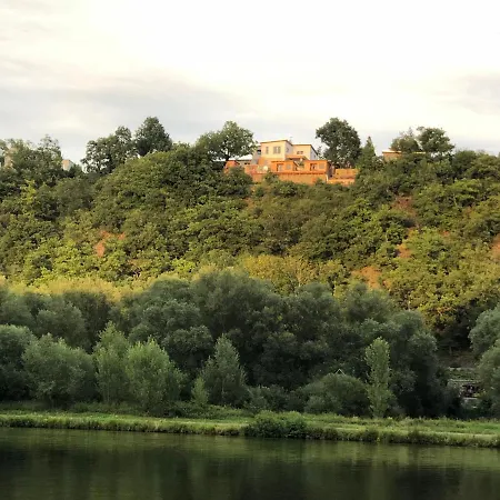 - E - Vyhlidka Nad Rekou 롯지