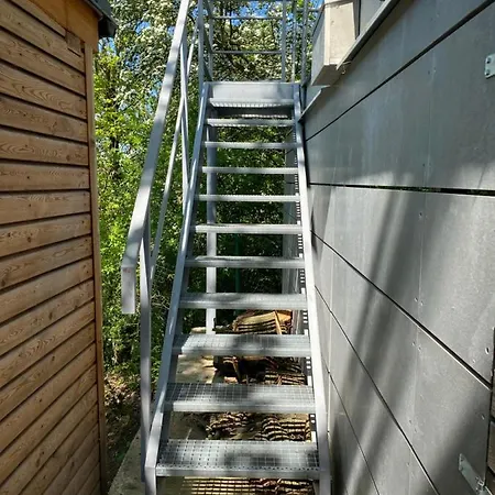 - E - Vyhlidka Nad Rekou بيت خشبي *