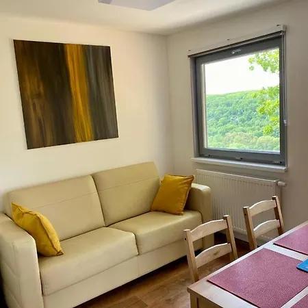 - E - Vyhlidka Nad Rekou بيت خشبي