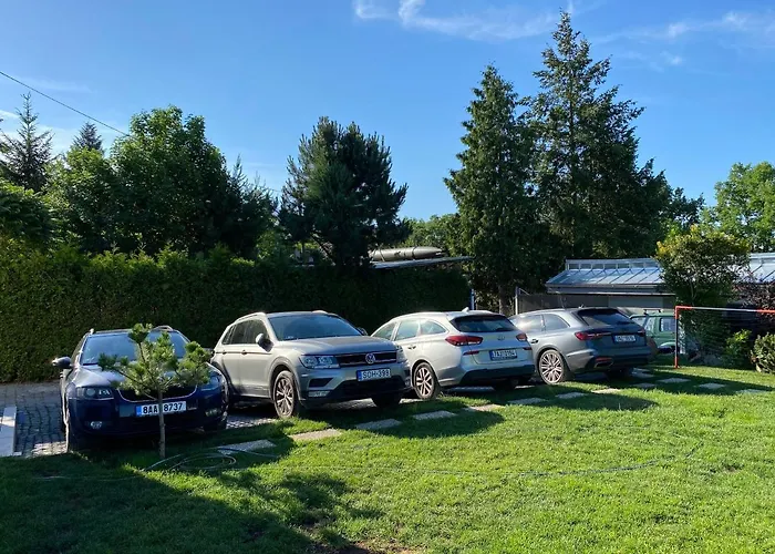 - E - Vyhlídka Nad řekou *