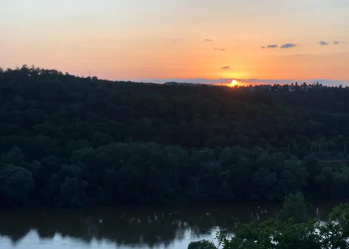 - E - Vyhlidka Nad Rekou Lodge *