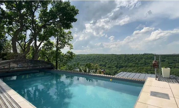 - E - Vyhlídka Nad řekou * Zdiby